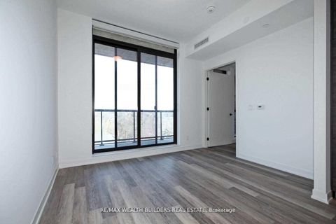 Photo 19 at 511 - 2118 Bloor Street W, Bloor West Village, Toronto