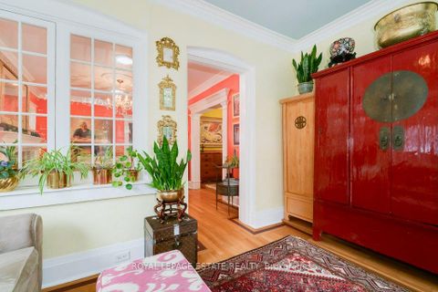 Photo 4 at 314 Scarborough Road, Danforth, Toronto