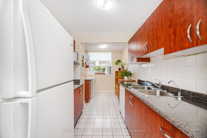 Photo 8 at 108 - 3 Lisa Street, Queen Street Corridor, Brampton