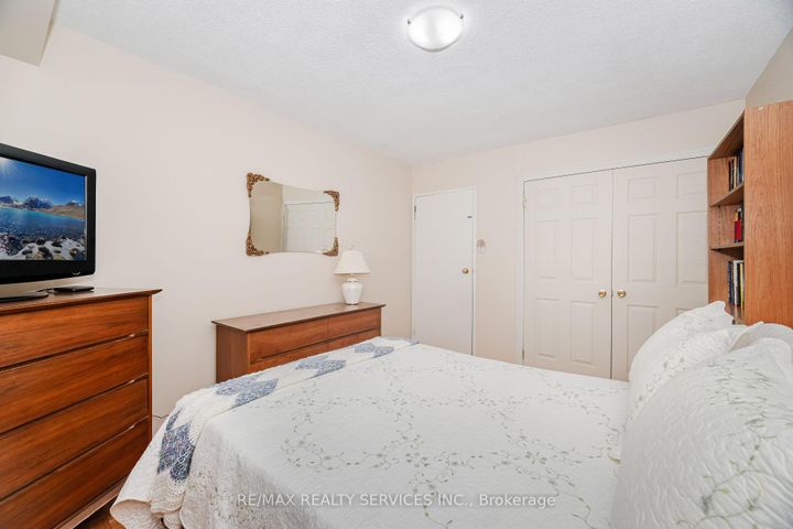 Photo 16 at 108 - 3 Lisa Street, Queen Street Corridor, Brampton