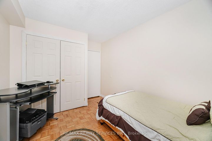 Photo 18 at 108 - 3 Lisa Street, Queen Street Corridor, Brampton