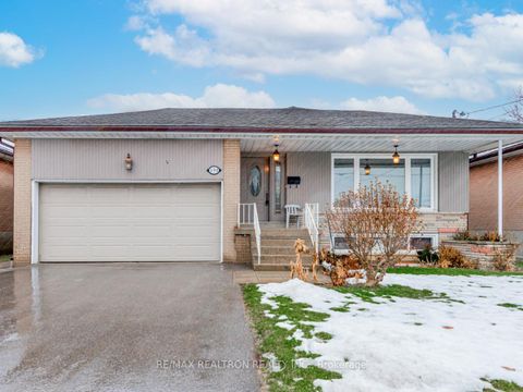 Photo 2 at 190 Ranee Avenue, Lawrence, Toronto