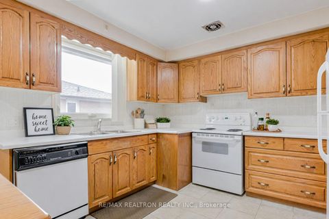 Photo 8 at 190 Ranee Avenue, Lawrence, Toronto