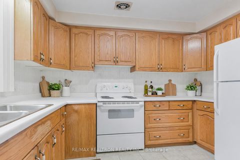 Photo 9 at 190 Ranee Avenue, Lawrence, Toronto