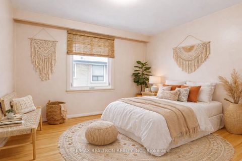 Photo 11 at 190 Ranee Avenue, Lawrence, Toronto