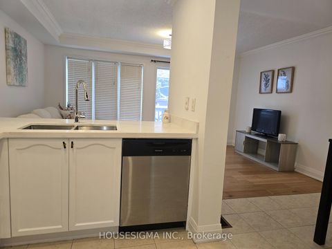 Photo 9 at 226 Canada Drive, Vellore Village, Vaughan