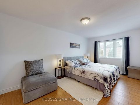 Photo 12 at 226 Canada Drive, Vellore Village, Vaughan