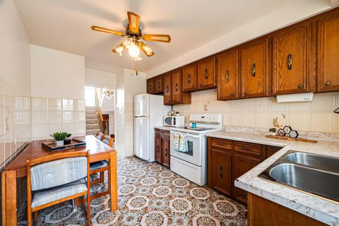 Photo 7 at 73 Talent Crescent, Humbermede, Toronto