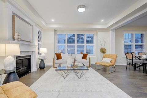 Photo 4 at 3209 Daisy Way, GO Glenorchy, Oakville