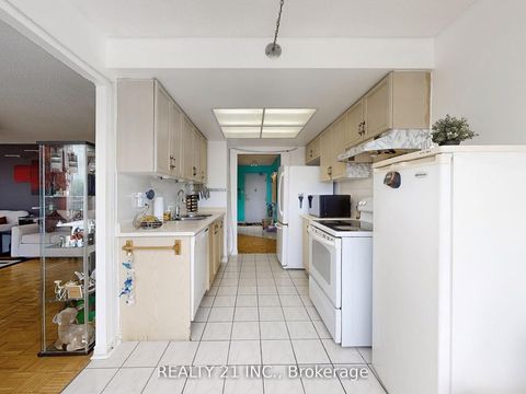 Photo 7 at 488 - 1 Greystone Walk Drive, Kennedy Park, Toronto