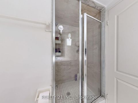 Photo 17 at 488 - 1 Greystone Walk Drive, Kennedy Park, Toronto