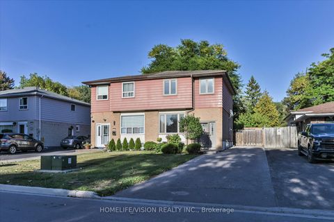 Photo 1 at 255 Cedar Avenue, Harding, Richmond Hill