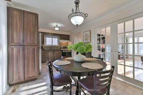 Photo 7 at 255 Cedar Avenue, Harding, Richmond Hill