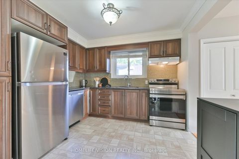 Photo 8 at 255 Cedar Avenue, Harding, Richmond Hill