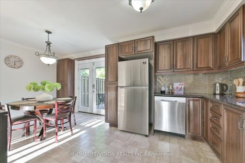 Photo 9 at 255 Cedar Avenue, Harding, Richmond Hill