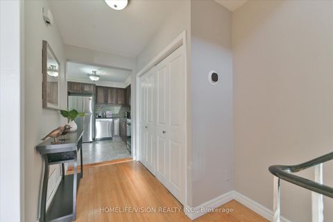 Photo 11 at 255 Cedar Avenue, Harding, Richmond Hill