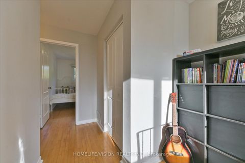 Photo 12 at 255 Cedar Avenue, Harding, Richmond Hill