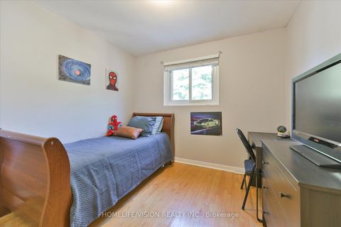 Photo 16 at 255 Cedar Avenue, Harding, Richmond Hill