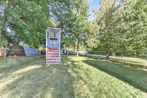 Photo 24 at 255 Cedar Avenue, Harding, Richmond Hill