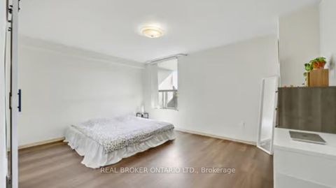 Photo 15 at 503 - 100 Canyon Avenue S, Bathurst Manor, Toronto