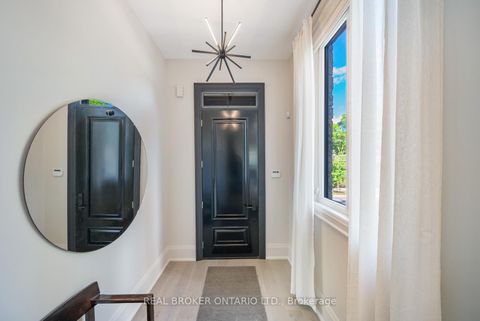 Photo 3 at 172-174 Victoria Street, Central Newmarket, Newmarket