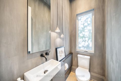 Photo 10 at 172-174 Victoria Street, Central Newmarket, Newmarket