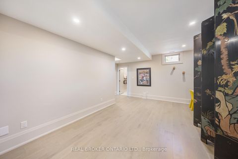 Photo 21 at 172-174 Victoria Street, Central Newmarket, Newmarket