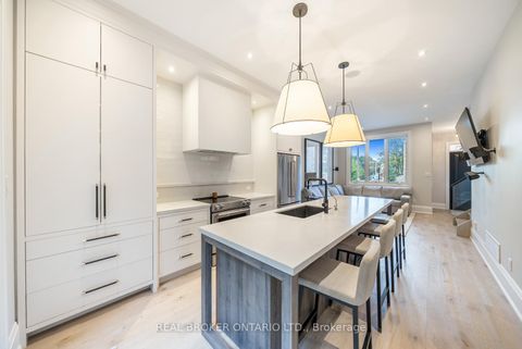 Photo 31 at 172-174 Victoria Street, Central Newmarket, Newmarket