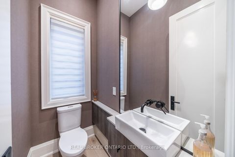 Photo 32 at 172-174 Victoria Street, Central Newmarket, Newmarket