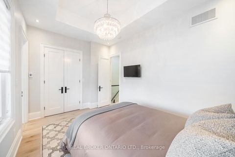 Photo 35 at 172-174 Victoria Street, Central Newmarket, Newmarket