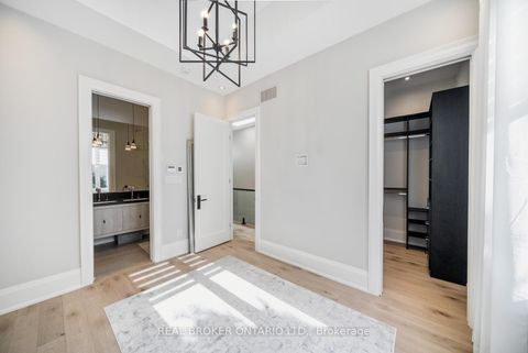 Photo 39 at 172-174 Victoria Street, Central Newmarket, Newmarket