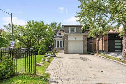 Photo 1 at 78 Sunshine Drive, Observatory, Richmond Hill