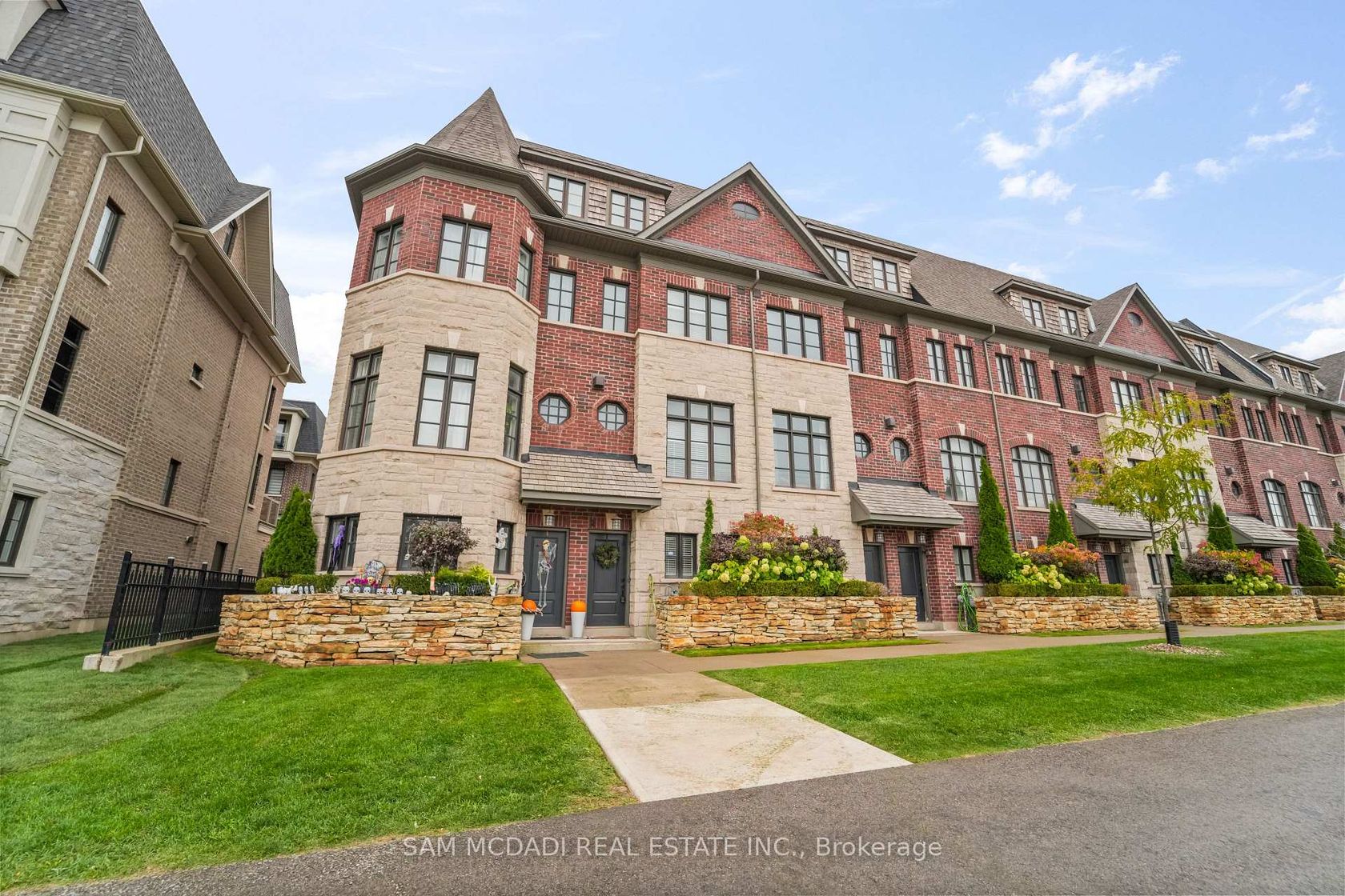 2 - 2160 Trafalgar Road, RO River Oaks, Oakville 