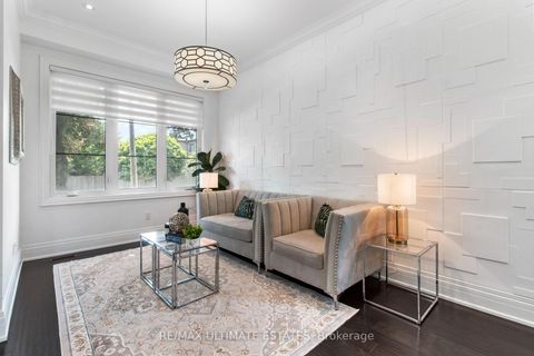 Photo 3 at 38 Devondale Avenue, Newtonbrook West, Toronto