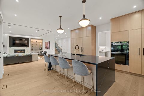 Photo 12 at 165 Leacrest Road, Leaside, Toronto