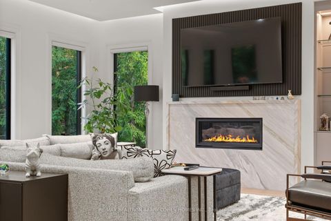 Photo 15 at 165 Leacrest Road, Leaside, Toronto