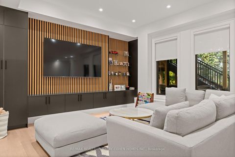 Photo 31 at 165 Leacrest Road, Leaside, Toronto