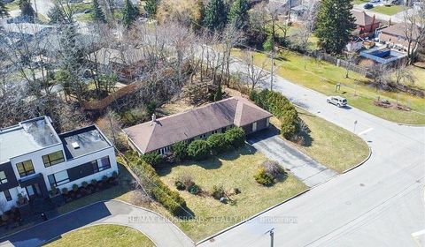 Photo 4 at 5 Balcarra Avenue, Cliffcrest, Toronto