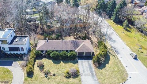 Photo 5 at 5 Balcarra Avenue, Cliffcrest, Toronto