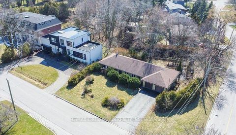 Photo 6 at 5 Balcarra Avenue, Cliffcrest, Toronto