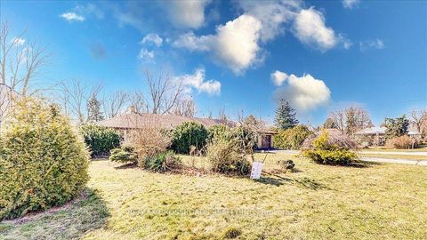 Photo 7 at 5 Balcarra Avenue, Cliffcrest, Toronto