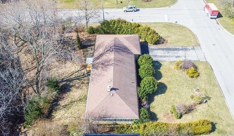 Photo 12 at 5 Balcarra Avenue, Cliffcrest, Toronto