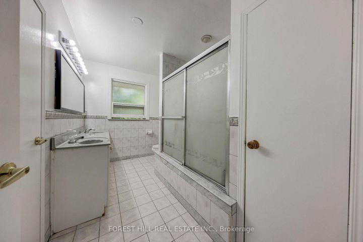 Photo 19 at 89 Portage Avenue, Pelmo Park W4, Toronto