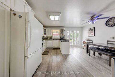 Photo 4 at 89 Portage Avenue, Pelmo Park W4, Toronto