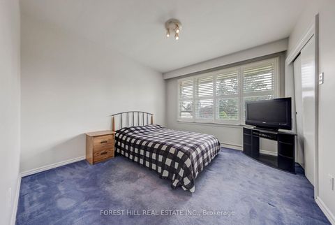 Photo 18 at 89 Portage Avenue, Pelmo Park W4, Toronto