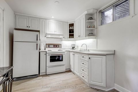 Photo 33 at 89 Portage Avenue, Pelmo Park W4, Toronto