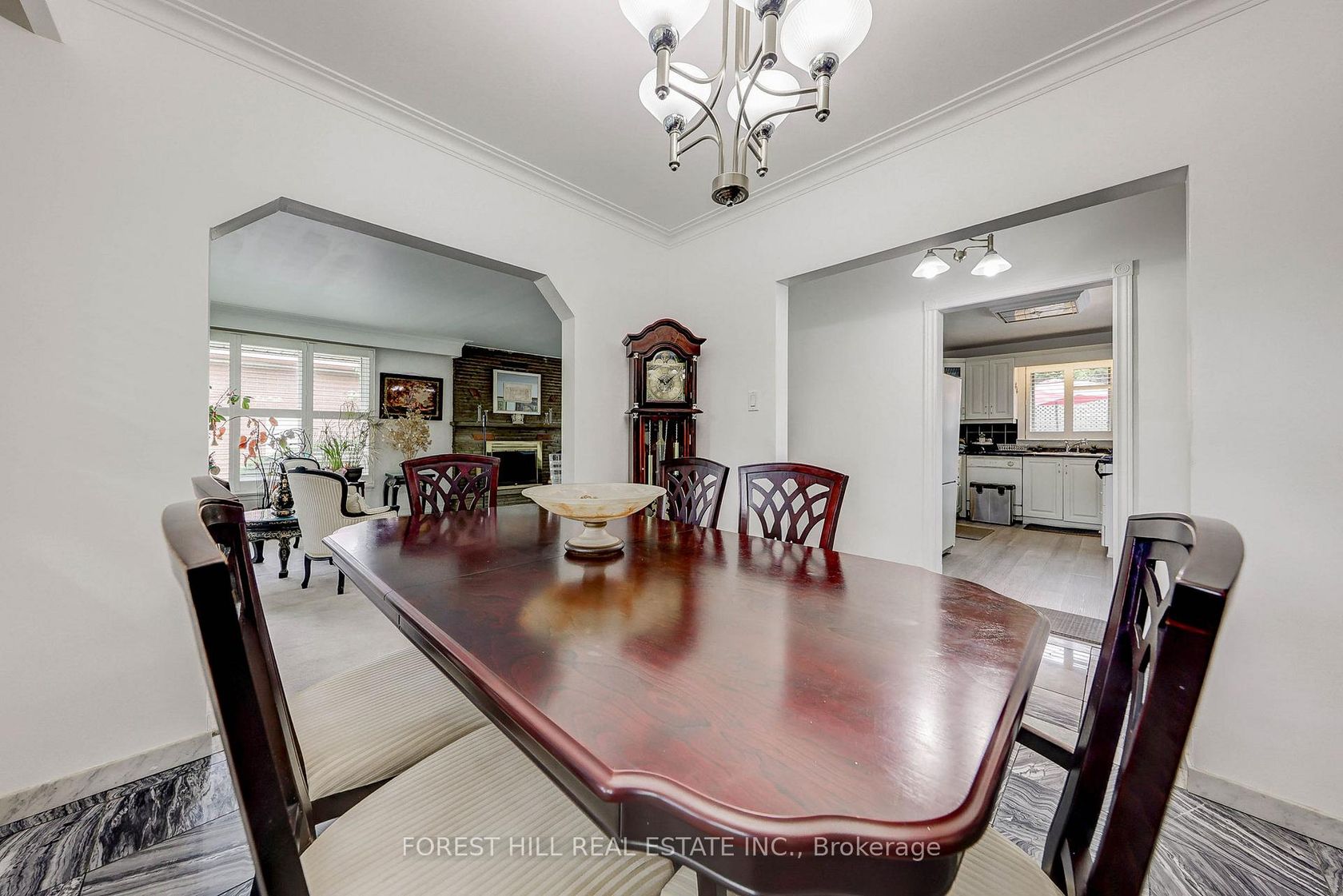 Photo 11 at 89 Portage Avenue, Pelmo Park W4, Toronto