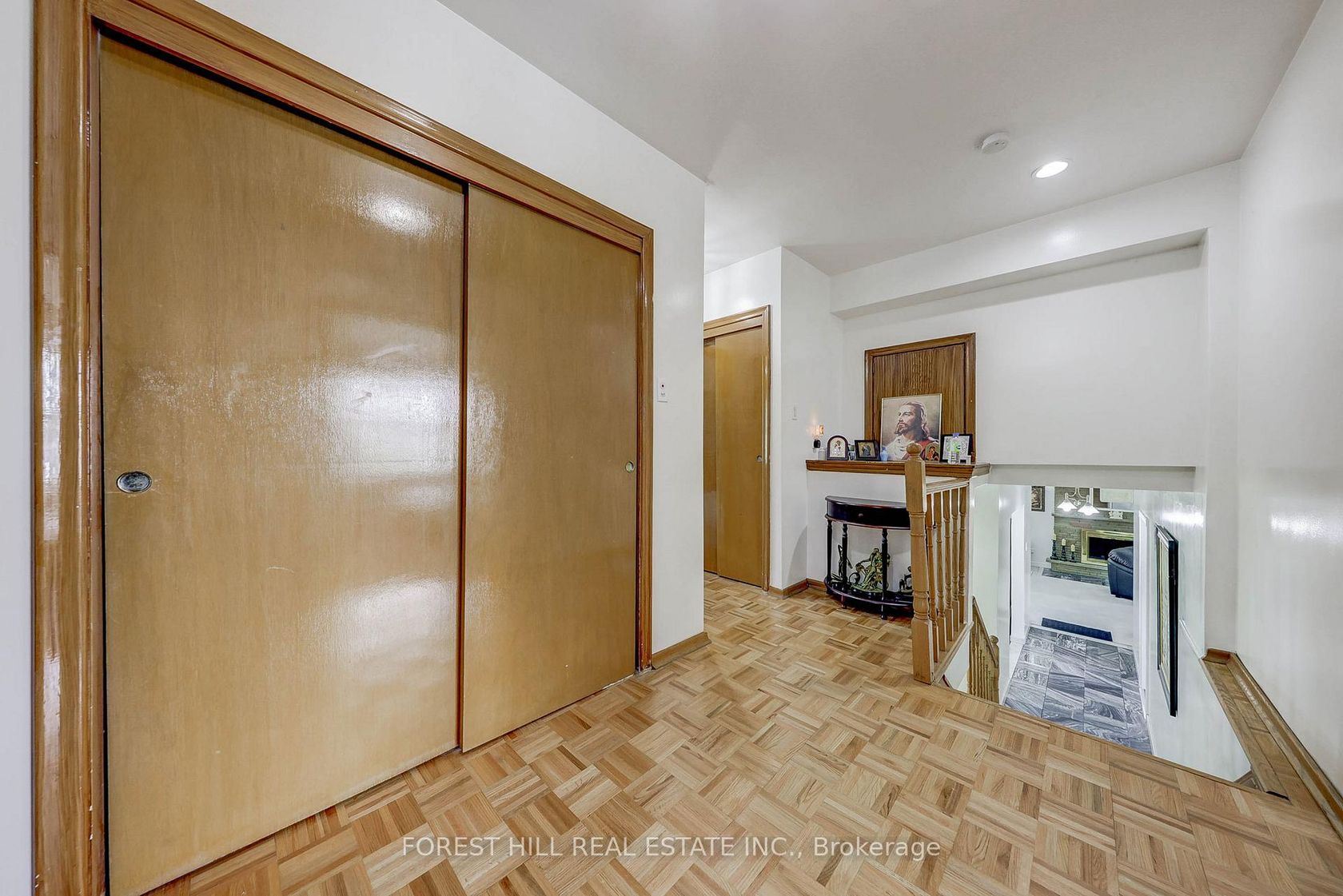 Photo 12 at 89 Portage Avenue, Pelmo Park W4, Toronto