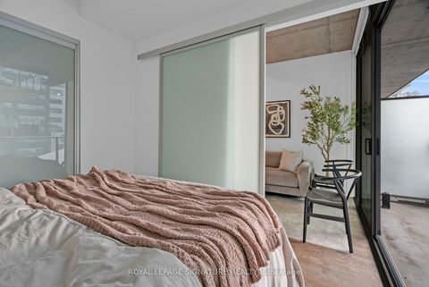 Photo 12 at 804 - 650 King Street W, Waterfront Communities C1, Toronto