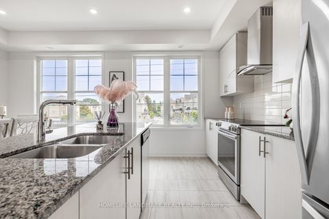 Photo 6 at 10606 Bathurst Street, Patterson, Vaughan